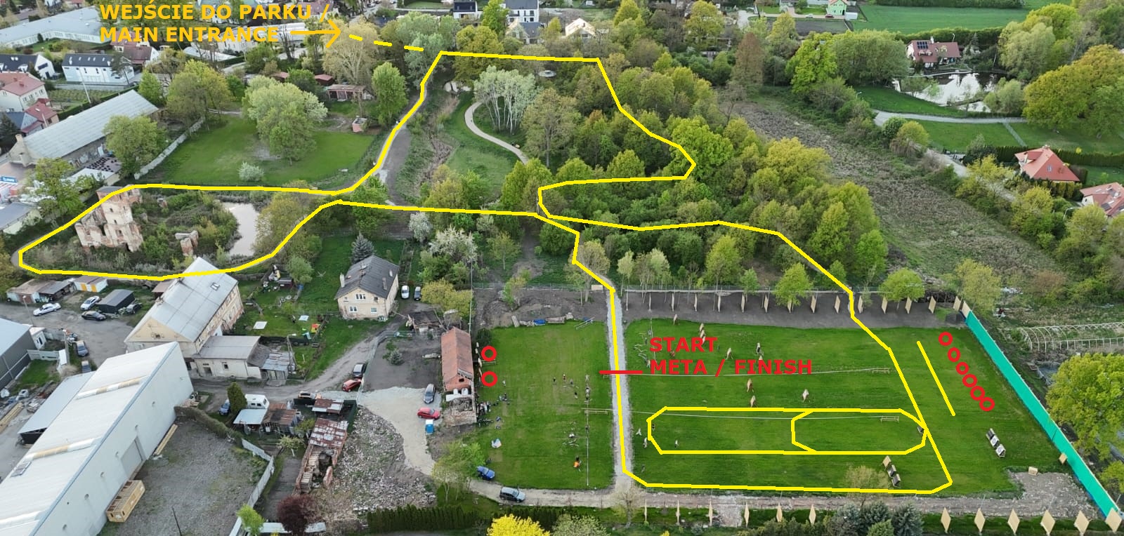 4RUNDA-DRON Smolecki Park Łuczniczy z lotu ptaka z trasą biegu